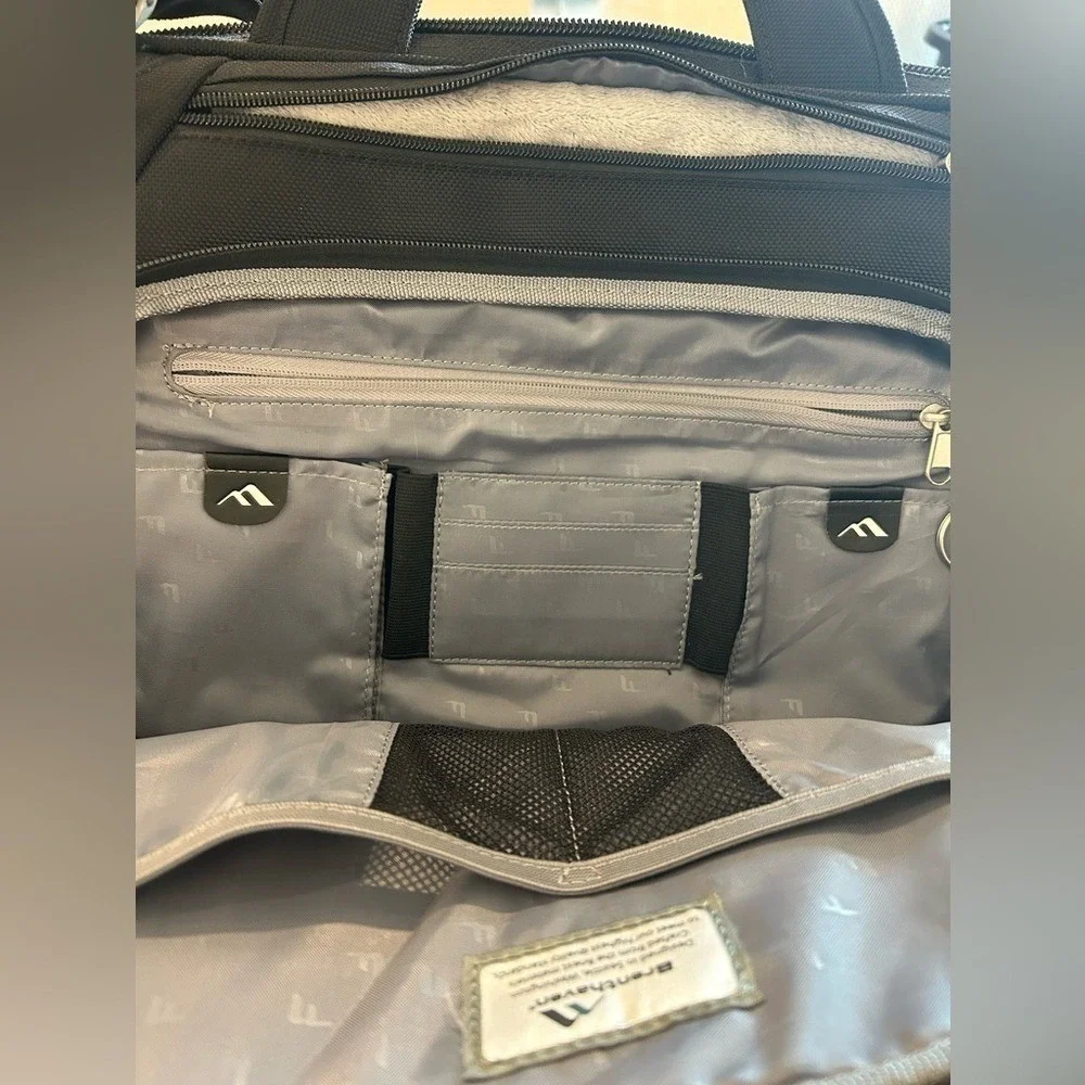 Brenthaven Zero Impact Laptop Bag (Black) - Lots of Storage - NWOT